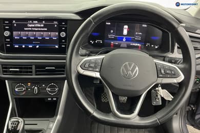 Volkswagen Polo Life Manual Petrol Hatchback - Stock Number (1679138) - 1st supplementary image