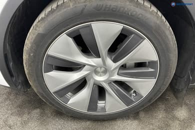 Tesla Model Y Rwd 5Dr Auto Automatic Electric SUV - Stock Number (1681584) - 34th supplementary image