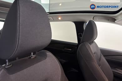 Nissan Qashqai N-Connecta Manual Petrol SUV - Stock Number (1681362) - 23rd supplementary image