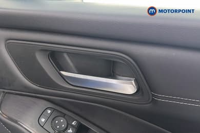 Nissan Qashqai N-Connecta Manual Petrol SUV - Stock Number (1681362) - 42nd supplementary image