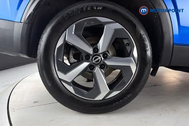 Nissan Qashqai N-Connecta Manual Petrol SUV - Stock Number (1681362) - 49th supplementary image
