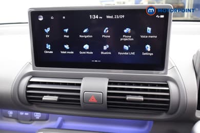 Hyundai Inster Cross Automatic Electric SUV - Stock Number (1682554) - 9th supplementary image