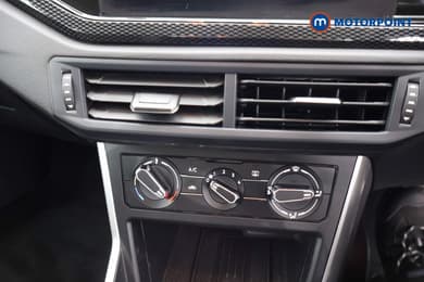Volkswagen Polo Life Manual Petrol Hatchback - Stock Number (1680168) - 11th supplementary image