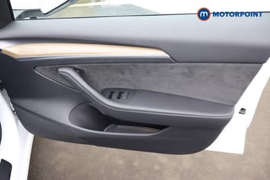 Tesla Model 3 Long Range Automatic Electric Saloon - Stock Number (1681141) - 18th supplementary image