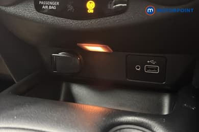 Nissan Juke N-Connecta Manual Petrol SUV - Stock Number (1676010) - 15th supplementary image