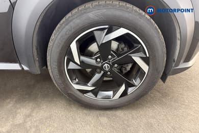 Nissan Juke N-Connecta Manual Petrol SUV - Stock Number (1676010) - 23rd supplementary image