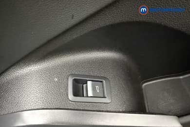 Audi Q5 S Line Automatic Petrol SUV - Stock Number (1678784) - 19th supplementary image