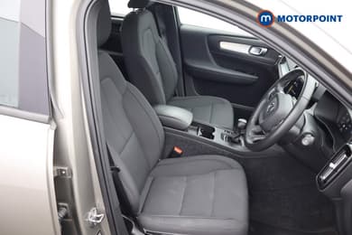 Volvo Xc40 Momentum Manual Petrol SUV - Stock Number (1675978) - 13th supplementary image