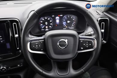 Volvo Xc40 Momentum Manual Petrol SUV - Stock Number (1675978) - 1st supplementary image