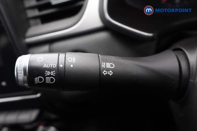 Renault Captur Iconic Manual Petrol SUV - Stock Number (1677547) - 4th supplementary image