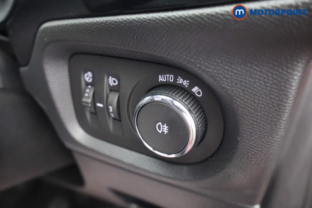 Vauxhall Corsa YES Manual Petrol Hatchback - Stock Number (1639854) - 8th supplementary image