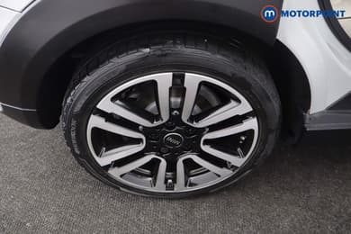 Mini Hatchback Cooper Exclusive Automatic Petrol Hatchback - Stock Number (1673115) - 23rd supplementary image