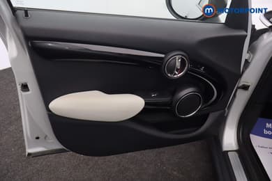 Mini Hatchback Cooper Exclusive Automatic Petrol Hatchback - Stock Number (1673115) - 34th supplementary image