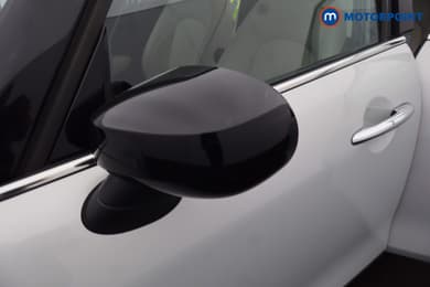 Mini Hatchback Cooper Exclusive Automatic Petrol Hatchback - Stock Number (1673115) - 37th supplementary image