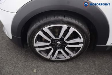 Mini Hatchback Cooper Exclusive Automatic Petrol Hatchback - Stock Number (1673115) - 38th supplementary image