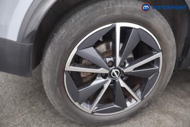 Nissan Qashqai Tekna Automatic Petrol SUV - Stock Number (1676284) - 18th supplementary image