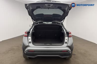 Nissan Juke N-Connecta Manual Petrol SUV - Stock Number (1678289) - 16th supplementary image