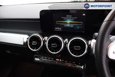 Mercedes-Benz GLB Amg Line Automatic Petrol SUV - Stock Number (1679106) - 11th supplementary image