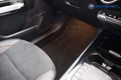 Mercedes-Benz GLB Amg Line Automatic Petrol SUV - Stock Number (1679106) - 18th supplementary image
