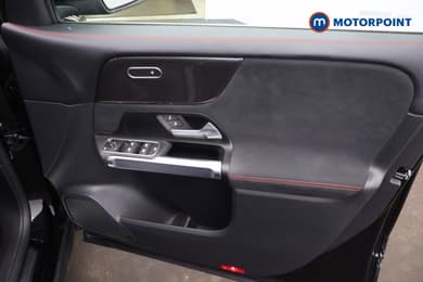 Mercedes-Benz GLB Amg Line Automatic Petrol SUV - Stock Number (1679106) - 20th supplementary image
