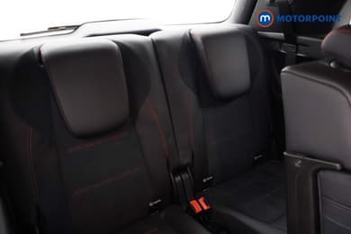 Mercedes-Benz GLB Amg Line Automatic Petrol SUV - Stock Number (1679106) - 27th supplementary image