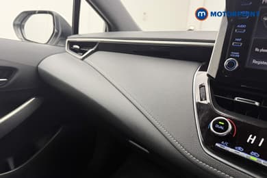 Toyota Corolla Icon Automatic Petrol-Electric Hybrid Hatchback - Stock Number (1679134) - 11th supplementary image