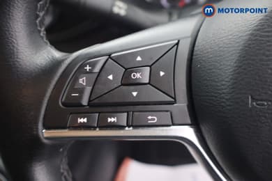 Nissan Juke N-Connecta Manual Petrol SUV - Stock Number (1679908) - 7th supplementary image