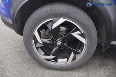 Nissan Juke N-Connecta Manual Petrol SUV - Stock Number (1679908) - 15th supplementary image