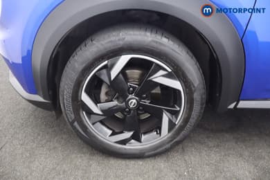 Nissan Juke N-Connecta Manual Petrol SUV - Stock Number (1679908) - 18th supplementary image