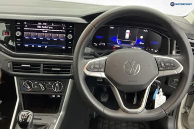 Volkswagen Polo Life Manual Petrol Hatchback - Stock Number (1682120) - 1st supplementary image