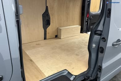 Renault Trafic Extra Sport Automatic Diesel Panel Van - Stock Number (1677741) - 5th supplementary image