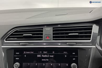Volkswagen Tiguan Life Manual Petrol SUV - Stock Number (1680505) - 19th supplementary image