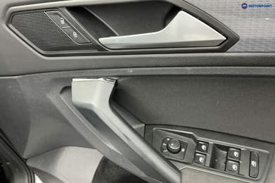 Volkswagen Tiguan Life Manual Petrol SUV - Stock Number (1680505) - 27th supplementary image