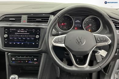 Volkswagen Tiguan Life Manual Petrol SUV - Stock Number (1680505) - 1st supplementary image