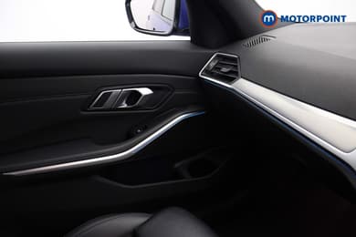 BMW 3 Series M Sport Automatic Petrol Plug-In Hybrid Saloon - Stock Number (1683317) - 15th supplementary image