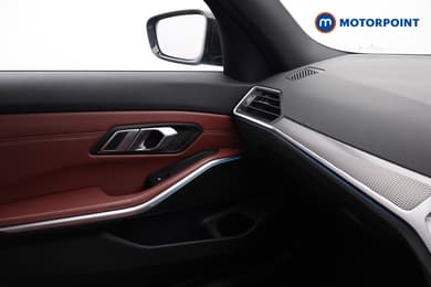 BMW 3 Series M Sport Automatic Petrol Plug-In Hybrid Saloon - Stock Number (1676584) - 9th supplementary image