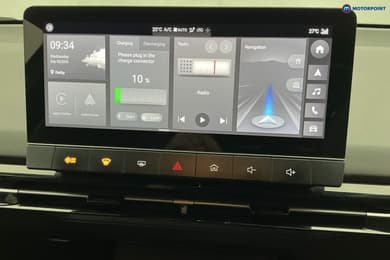 Mg Motor Uk MG4 Trophy Automatic Electric SUV - Stock Number (1679011) - 2nd supplementary image