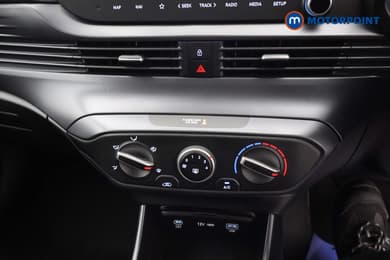 Hyundai I20 Advance Manual Petrol Hatchback - Stock Number (1679200) - 9th supplementary image