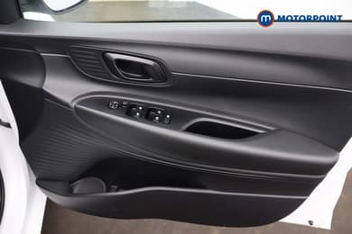Hyundai I20 Advance Manual Petrol Hatchback - Stock Number (1679200) - 16th supplementary image