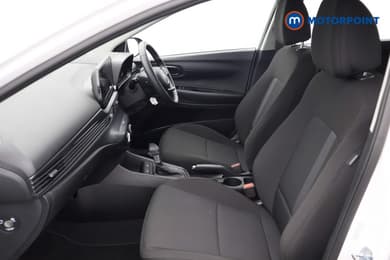 Hyundai I20 Advance Automatic Petrol Hatchback - Stock Number (1679211) - 21st supplementary image