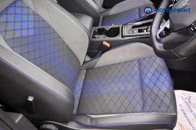 Volkswagen Golf R Automatic Petrol Hatchback - Stock Number (1684116) - 17th supplementary image
