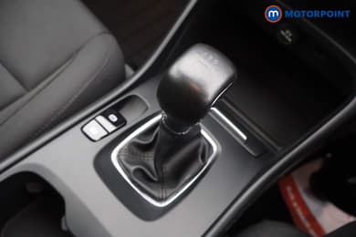 Volvo Xc40 Momentum Manual Petrol SUV - Stock Number (1684723) - 13th supplementary image