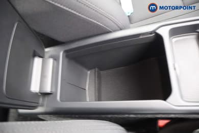 Volvo Xc40 Momentum Manual Petrol SUV - Stock Number (1684723) - 15th supplementary image