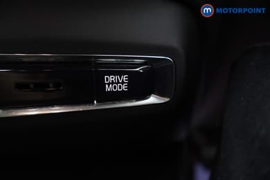 Volvo Xc40 Momentum Manual Petrol SUV - Stock Number (1684723) - 21st supplementary image