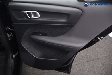 Volvo Xc40 Momentum Manual Petrol SUV - Stock Number (1684723) - 27th supplementary image