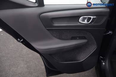 Volvo Xc40 Momentum Manual Petrol SUV - Stock Number (1684723) - 28th supplementary image
