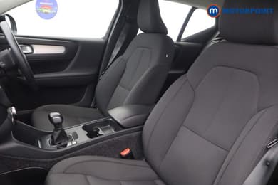 Volvo Xc40 Momentum Manual Petrol SUV - Stock Number (1684723) - 30th supplementary image