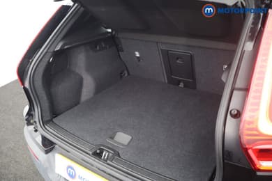 Volvo Xc40 Momentum Manual Petrol SUV - Stock Number (1684723) - 47th supplementary image
