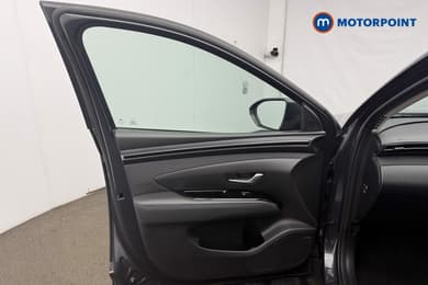 Hyundai Tucson Premium Manual Petrol SUV - Stock Number (1617346) - 6th supplementary image