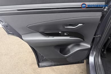 Hyundai Tucson Premium Manual Petrol SUV - Stock Number (1617346) - 13th supplementary image